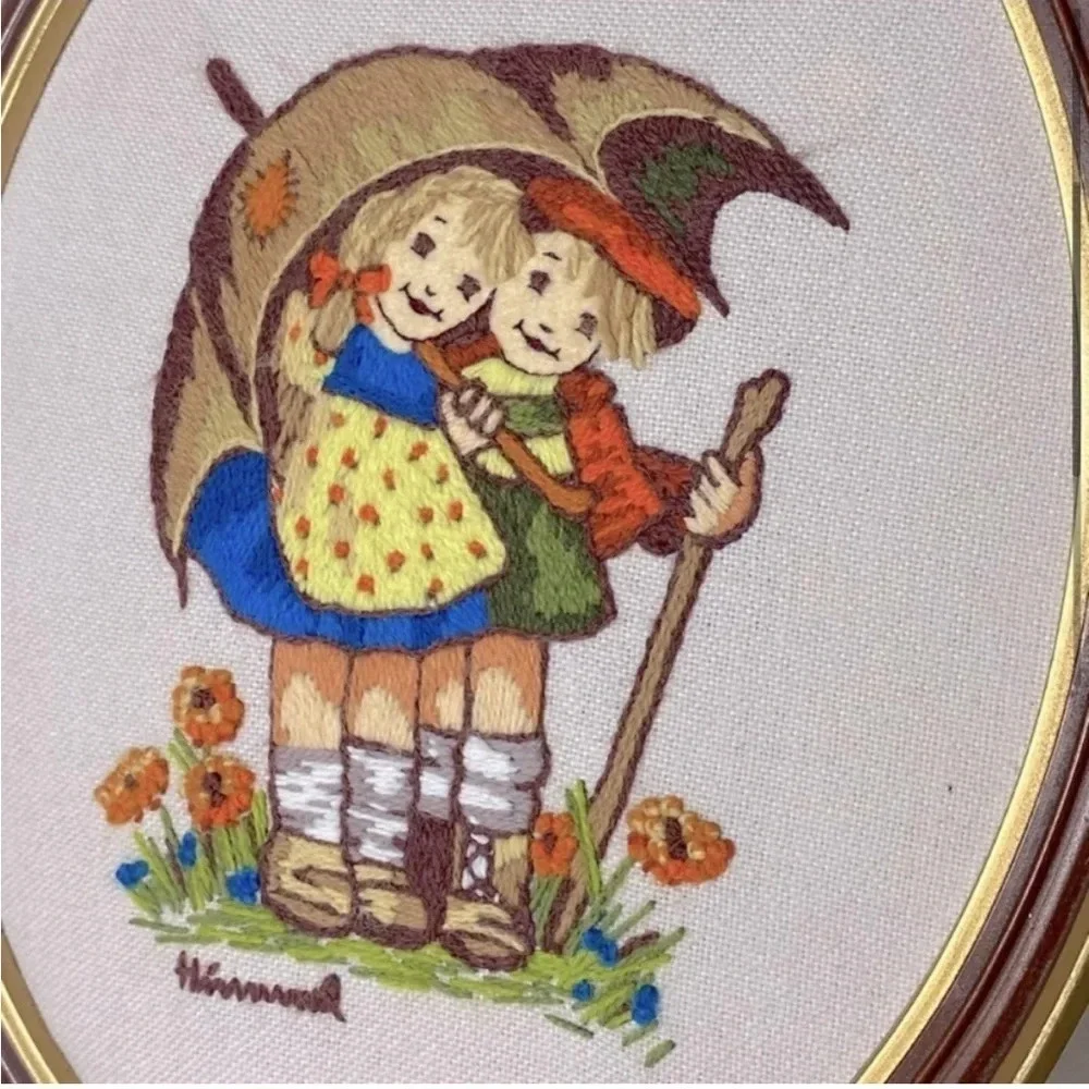 Vintage Hummel Crewel Oval Framed Embroidery  Handmade Completed Wall Decor - Picture 4 of 13